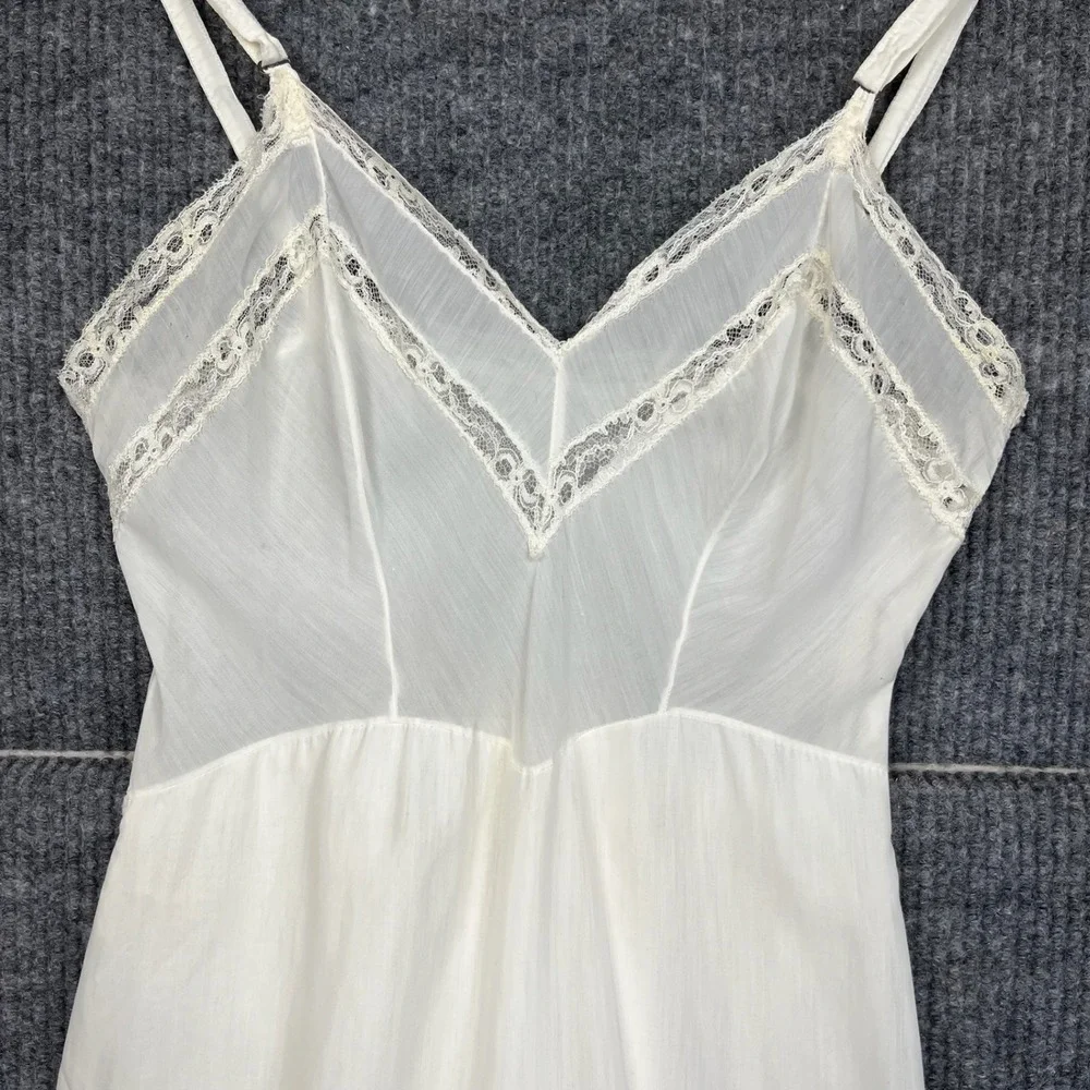 Vtg 1950s Ivory Full Slip Womens XS Lace Trim Bias Cut Pin Up Babydoll Lingerie